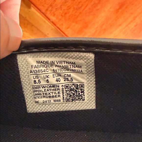 Converse Black Mary Jane with Hearts Shoes 8.5 - Picture 8 of 8